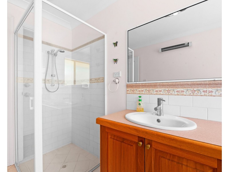 6 Mudge Retreat, Spencer Park WA 6330