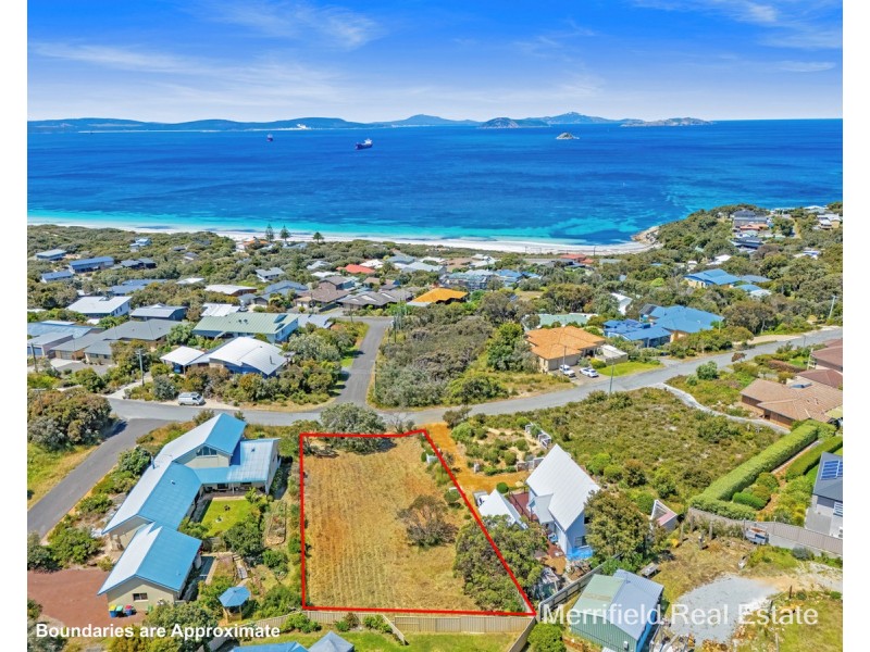 11 Caledonia Crescent, Goode Beach WA 6330