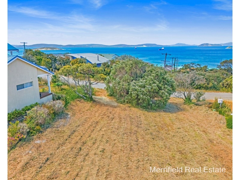11 Caledonia Crescent, Goode Beach WA 6330