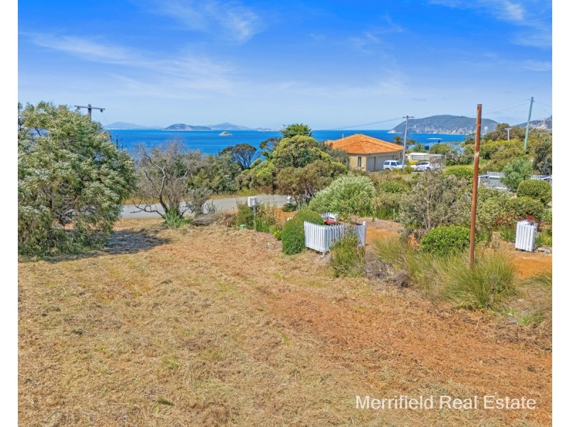 11 Caledonia Crescent, Goode Beach WA 6330