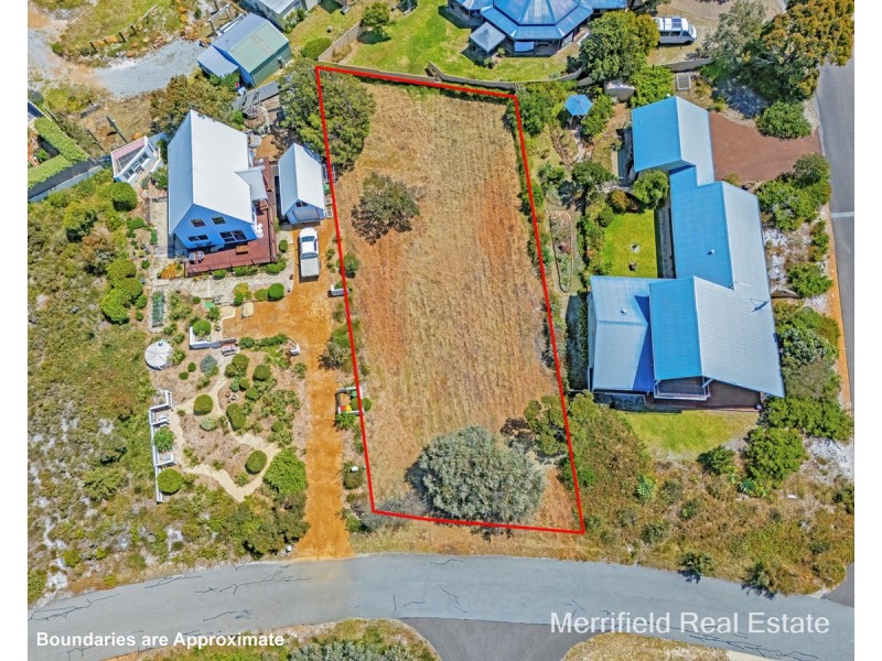 11 Caledonia Crescent, Goode Beach WA 6330