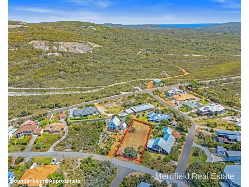 11 Caledonia Crescent, Goode Beach WA 6330