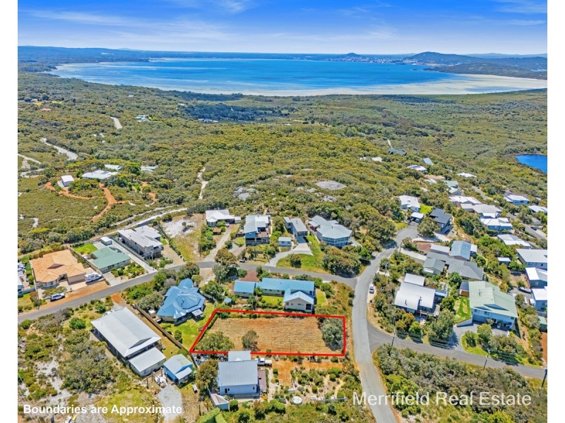 11 Caledonia Crescent, Goode Beach WA 6330