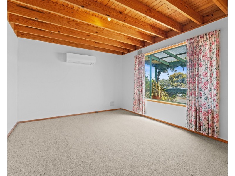 7 Connelly Street, Little Grove WA 6330