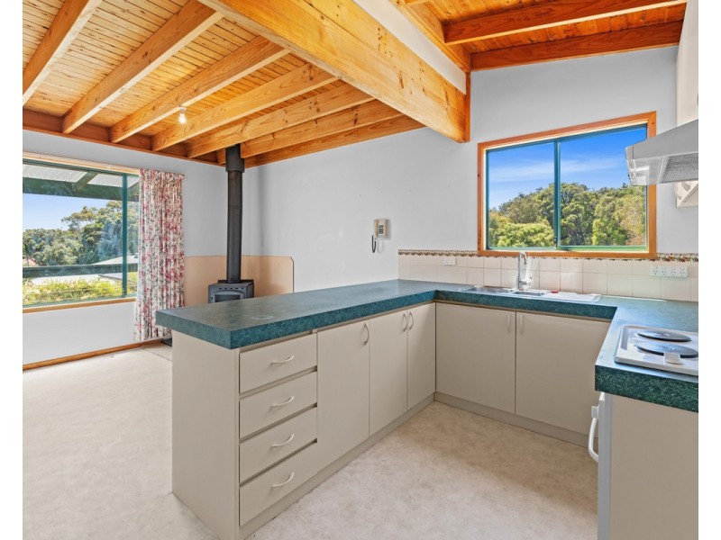 7 Connelly Street, Little Grove WA 6330