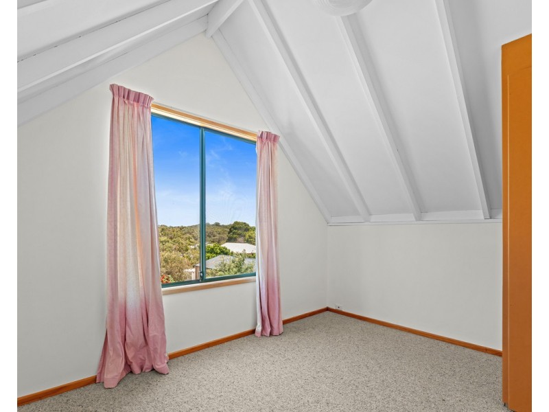 7 Connelly Street, Little Grove WA 6330