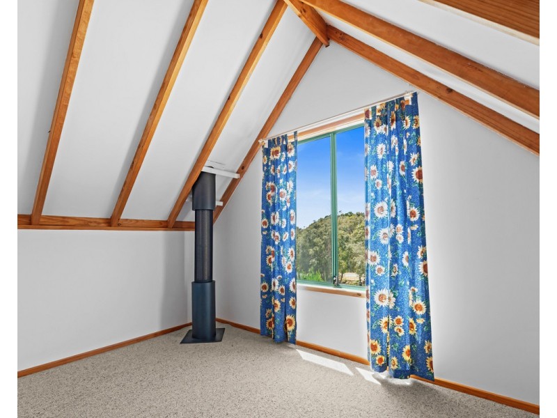 7 Connelly Street, Little Grove WA 6330