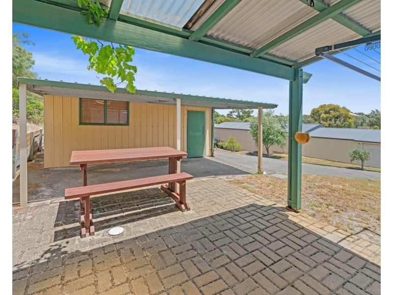 7 Connelly Street, Little Grove WA 6330