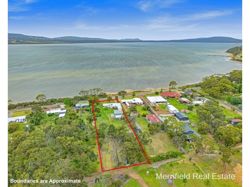 111 The Esplanade, Lower King WA 6330