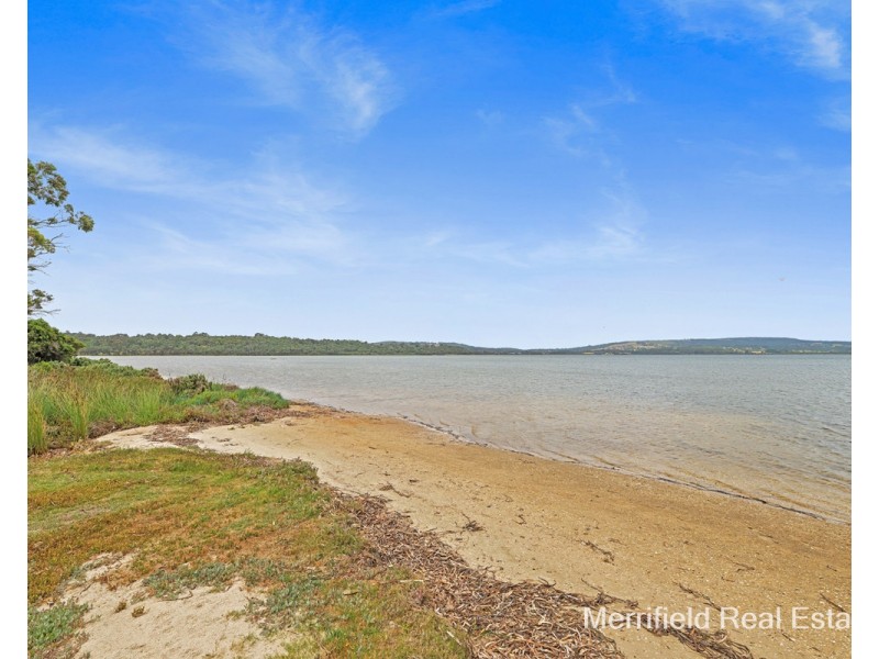 111 The Esplanade, Lower King WA 6330