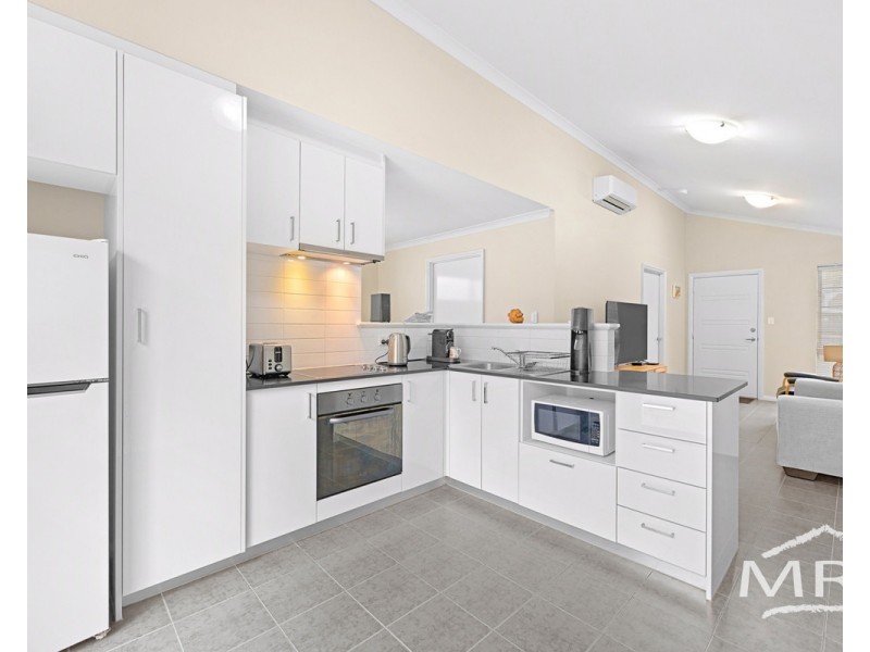 16/20 Grove Street West, Little Grove WA 6330