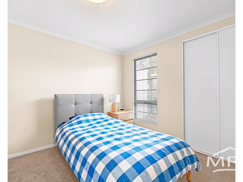 16/20 Grove Street West, Little Grove WA 6330