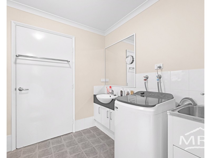 16/20 Grove Street West, Little Grove WA 6330