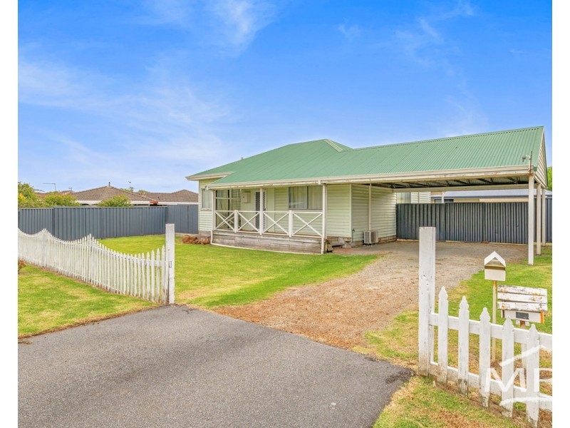 24 Bathurst Street, Mira Mar WA 6330