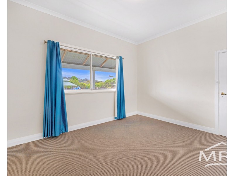 24 Bathurst Street, Mira Mar WA 6330