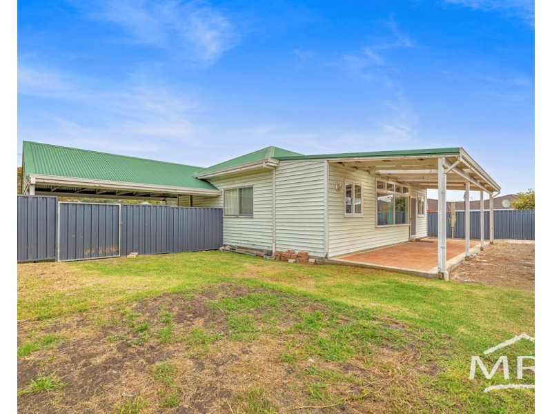 24 Bathurst Street, Mira Mar WA 6330