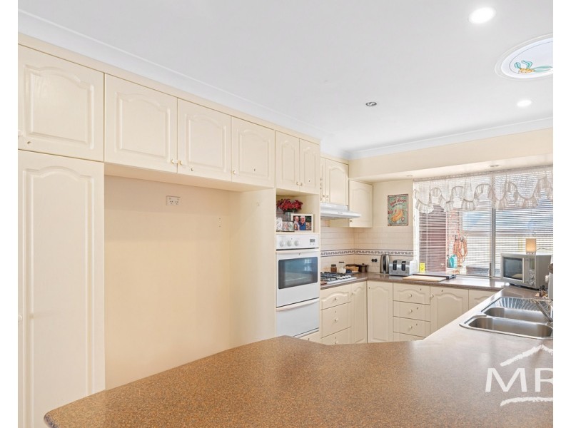 28 Lorenzo Way, Orana WA 6330