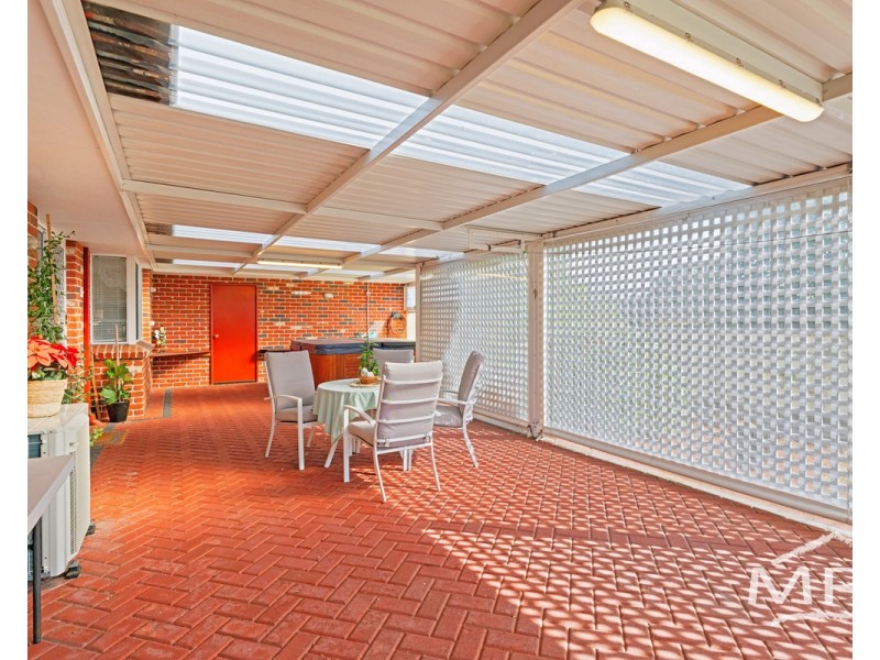 28 Lorenzo Way, Orana WA 6330