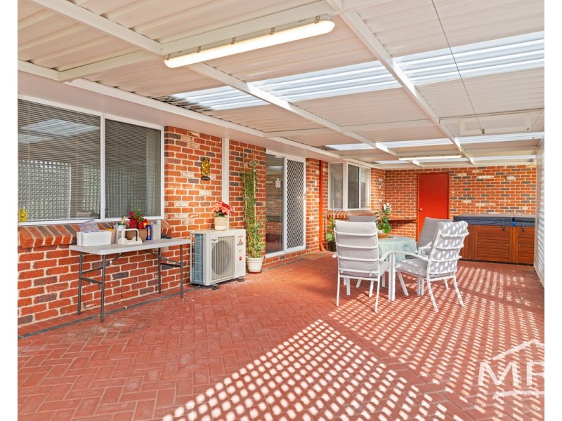 28 Lorenzo Way, Orana WA 6330