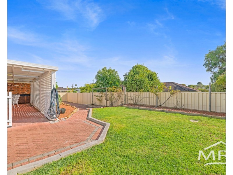 28 Lorenzo Way, Orana WA 6330
