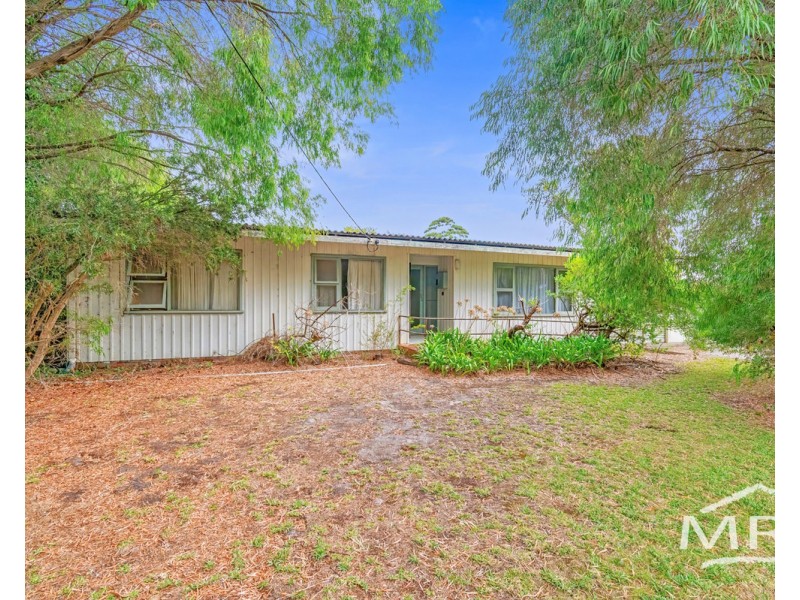 8 Moortown Road, Gledhow WA 6330