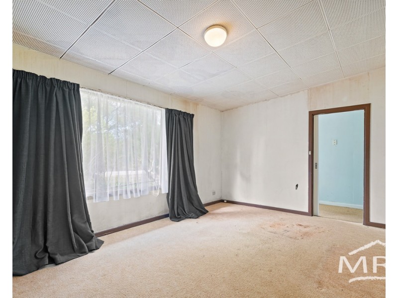 8 Moortown Road, Gledhow WA 6330