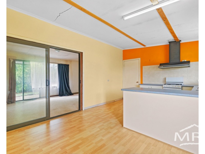 8 Moortown Road, Gledhow WA 6330