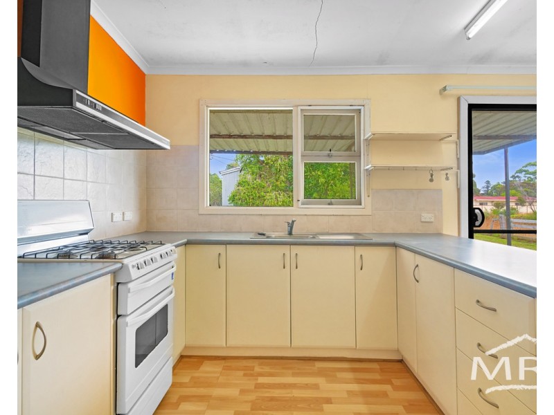 8 Moortown Road, Gledhow WA 6330