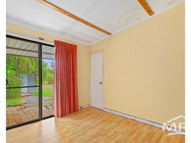 8 Moortown Road, Gledhow WA 6330