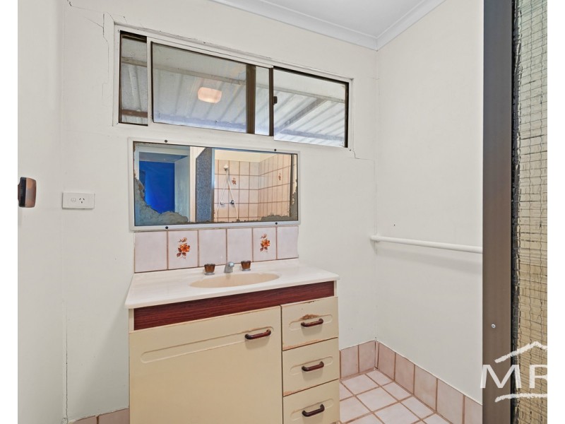 8 Moortown Road, Gledhow WA 6330