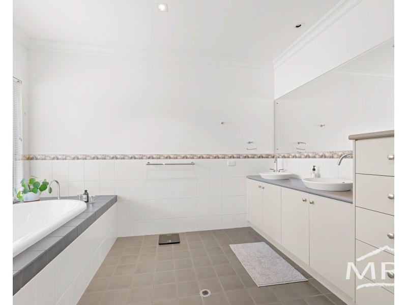 52 Kelty View, Willyung WA 6330