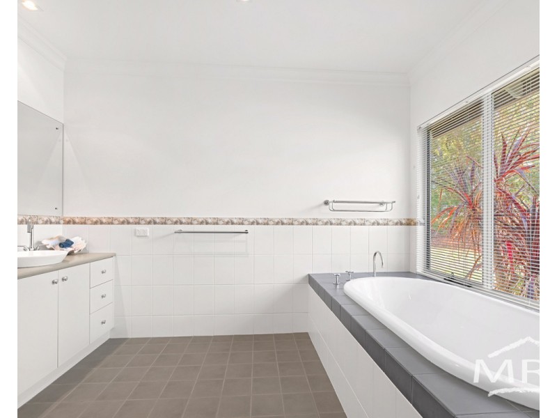52 Kelty View, Willyung WA 6330