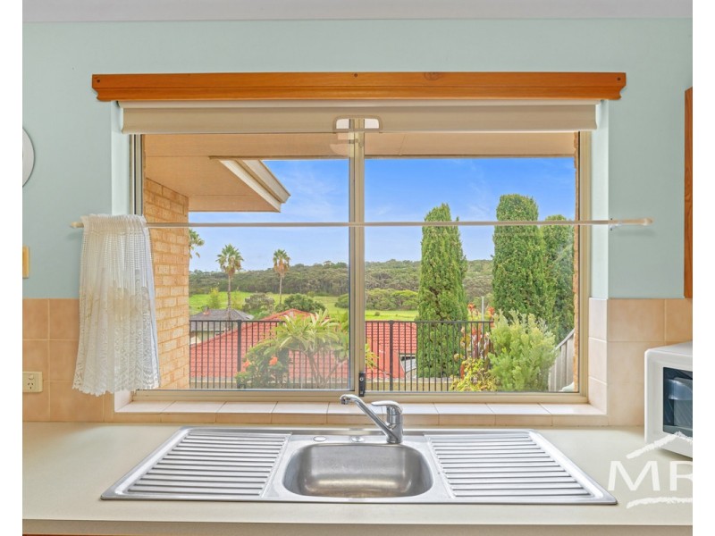4/45 Premier Circle, Spencer Park WA 6330