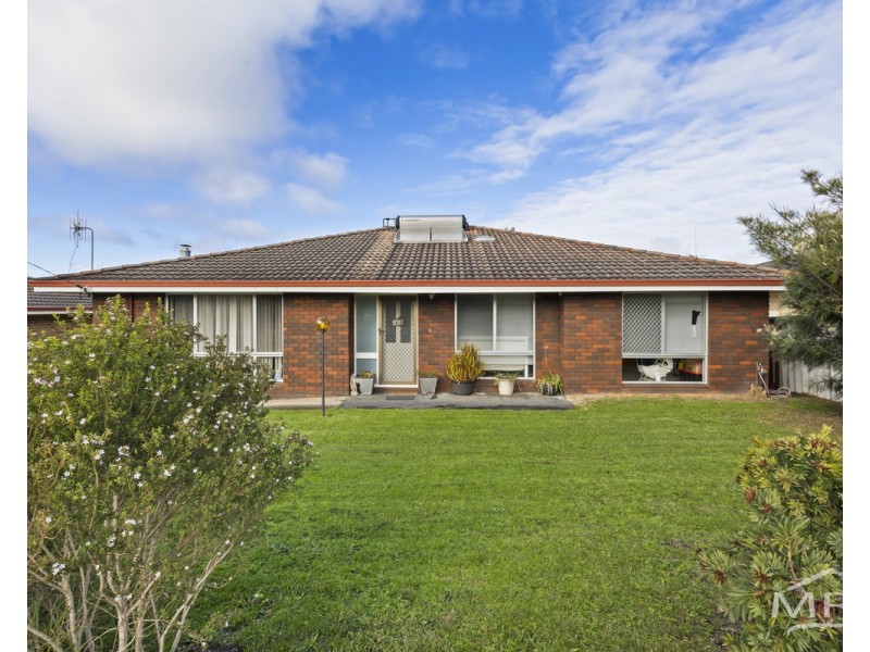15 Sherwood Drive, Mckail WA 6330