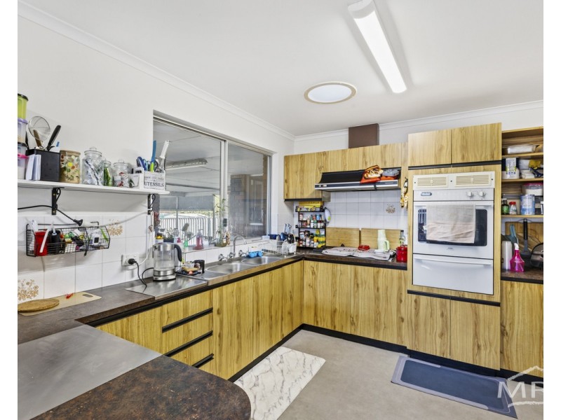 15 Sherwood Drive, Mckail WA 6330