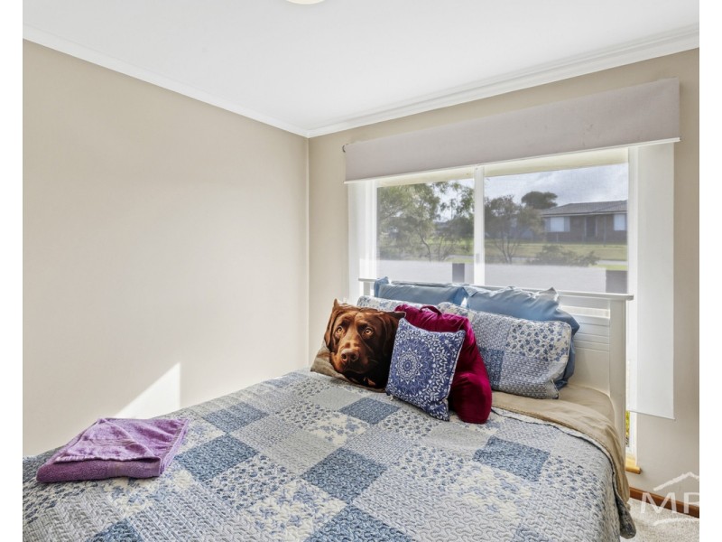 15 Sherwood Drive, Mckail WA 6330