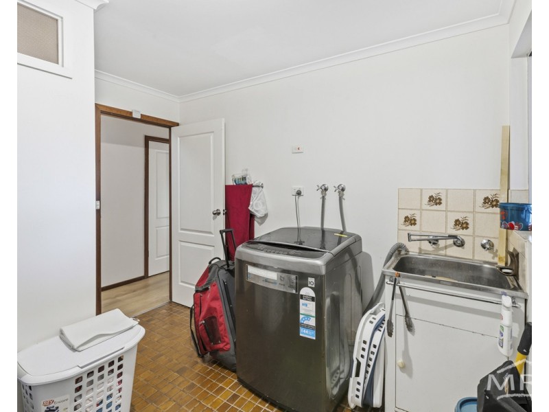 15 Sherwood Drive, Mckail WA 6330