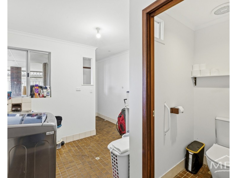 15 Sherwood Drive, Mckail WA 6330