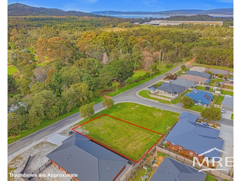 22 Greyhound Circle, Gledhow WA 6330