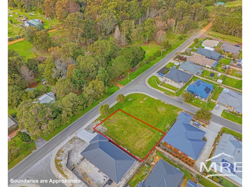 22 Greyhound Circle, Gledhow WA 6330