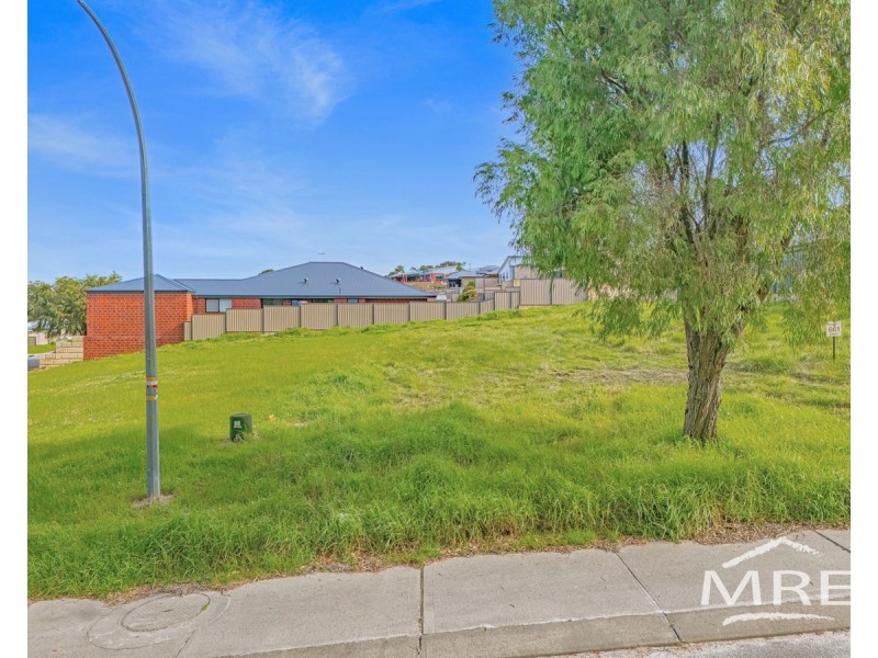 22 Greyhound Circle, Gledhow WA 6330