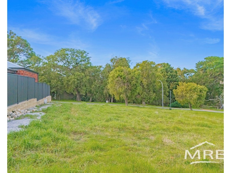 22 Greyhound Circle, Gledhow WA 6330