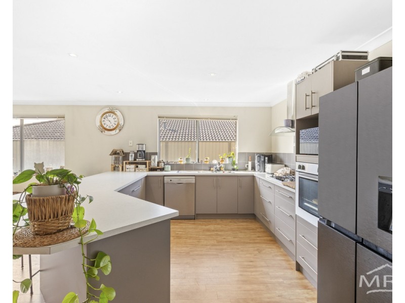 32 Waters Road, Bayonet Head WA 6330