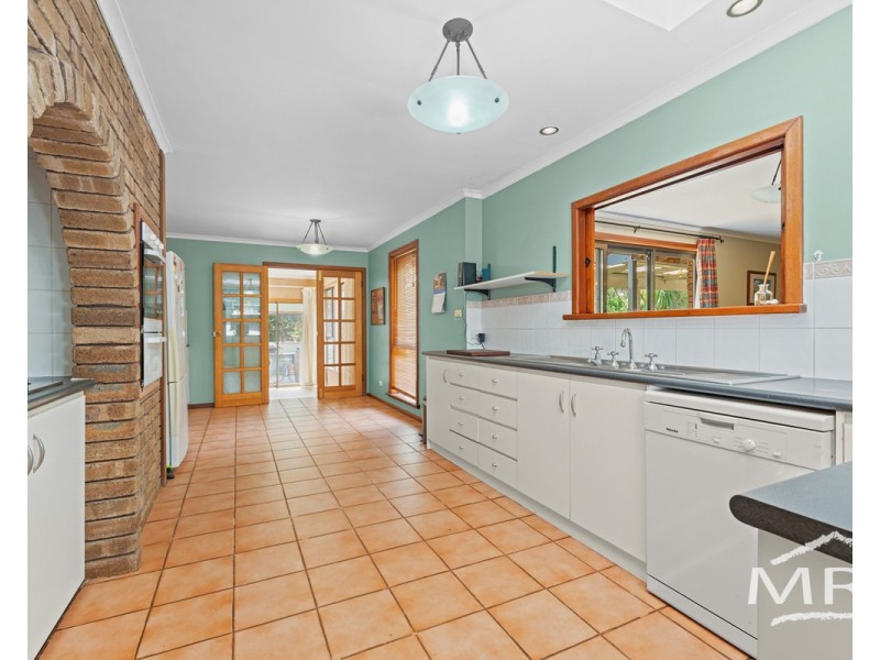 35 Queen Street, Little Grove WA 6330