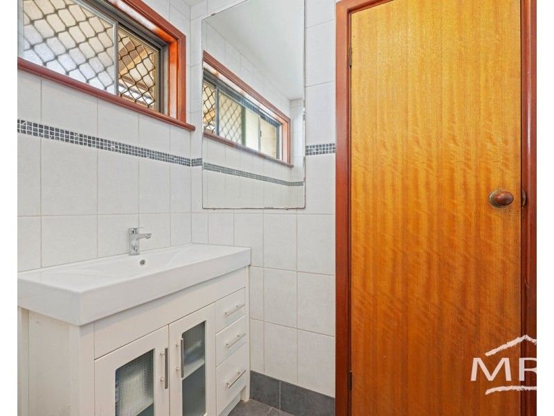 35 Queen Street, Little Grove WA 6330