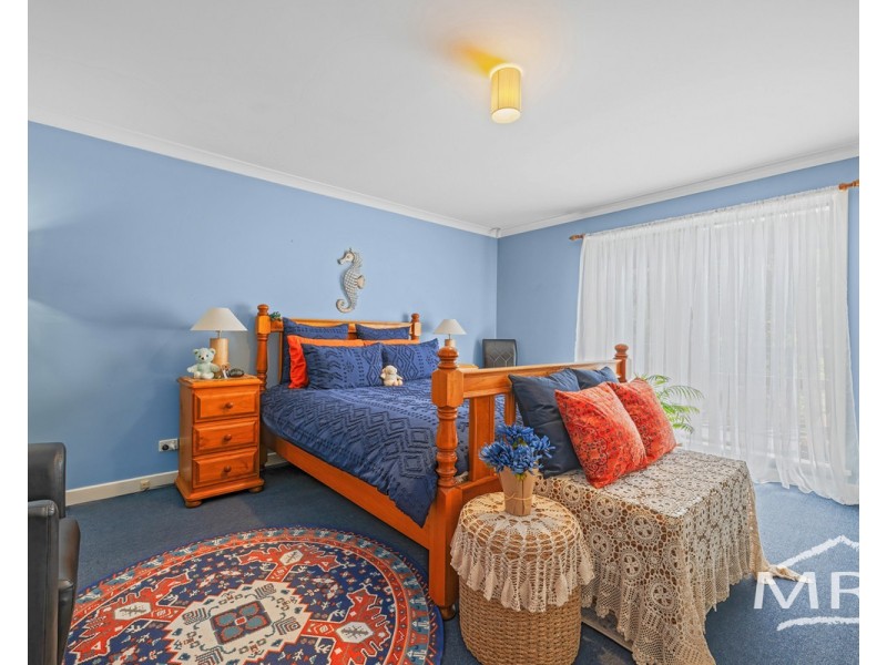 35 Queen Street, Little Grove WA 6330