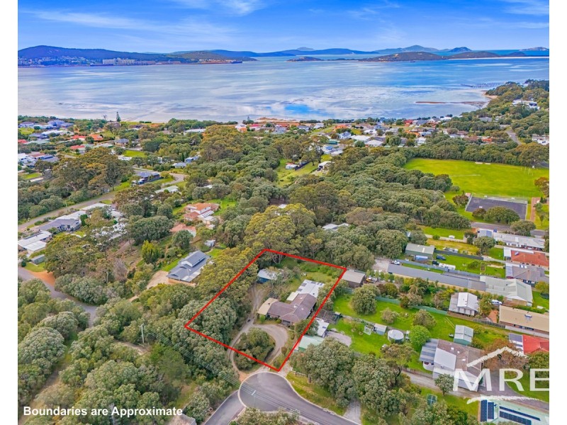 35 Queen Street, Little Grove WA 6330