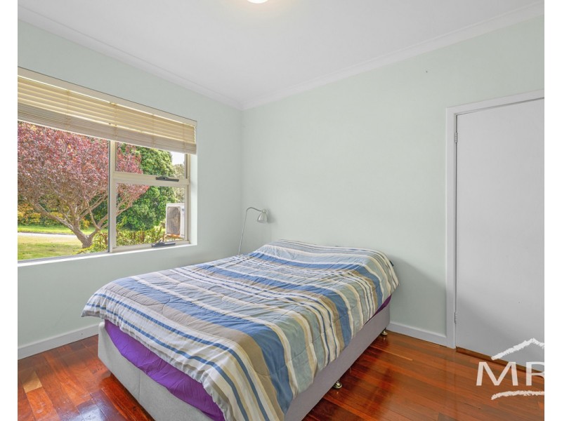 12 Johnston Street, Mount Melville WA 6330