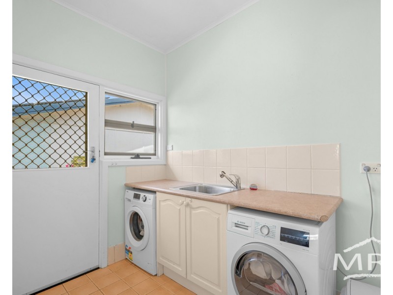 12 Johnston Street, Mount Melville WA 6330
