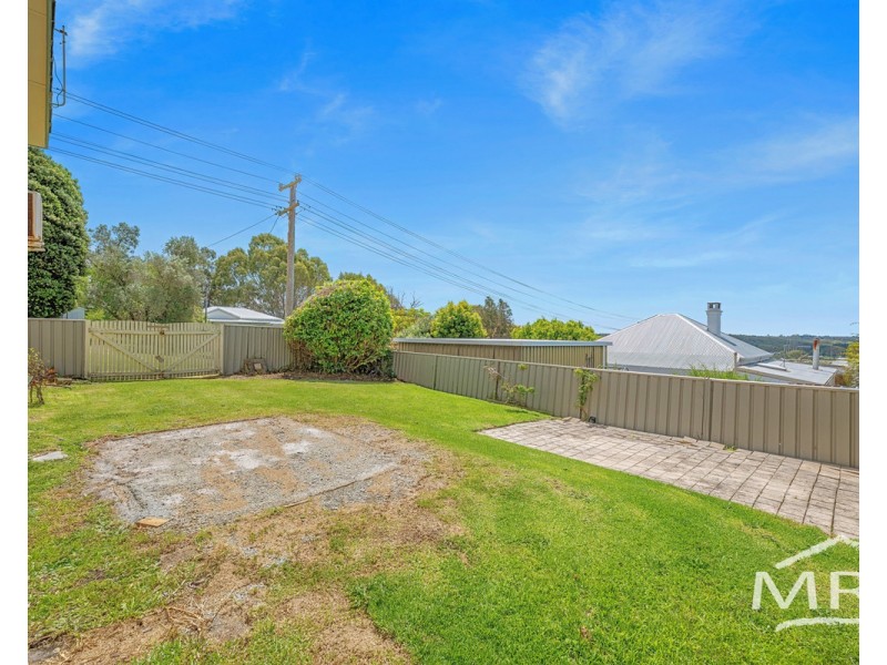 12 Johnston Street, Mount Melville WA 6330
